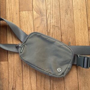 Lululemon Belt Bag Green